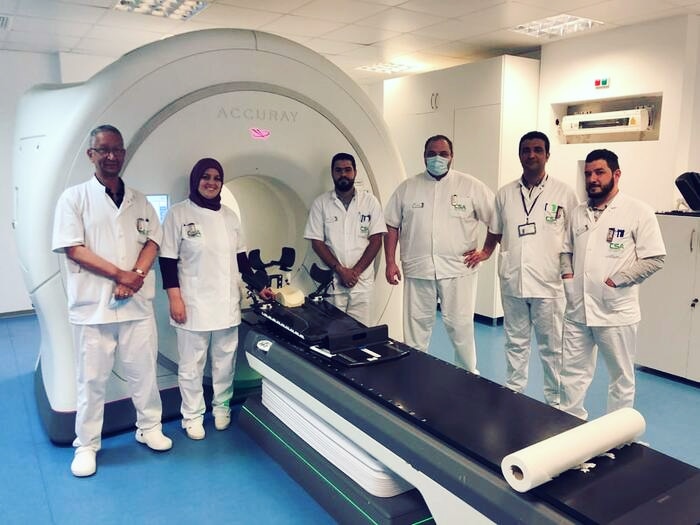 Equipe manipulateurs TOMOTHERAPIE